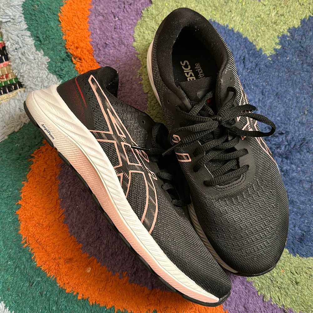 ASICS running shoes Women’s 9